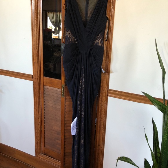 tadashi shoji Sz 10 rizo pintuck gown - Picture 11 of 12